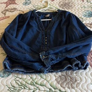 Pilcro. Dark Blue Denim top with Button Detail. Crop lg